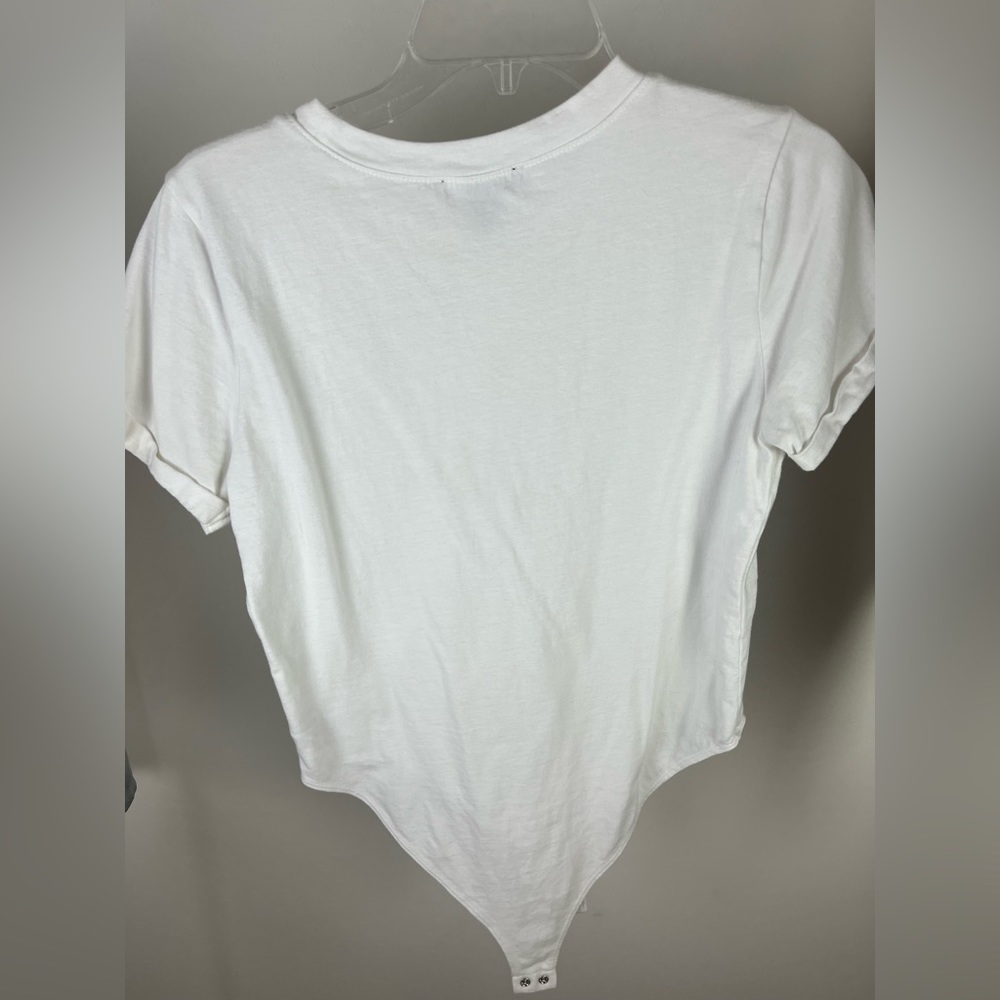 Basic tees/bodysuit bundle - Picture 5 of 7